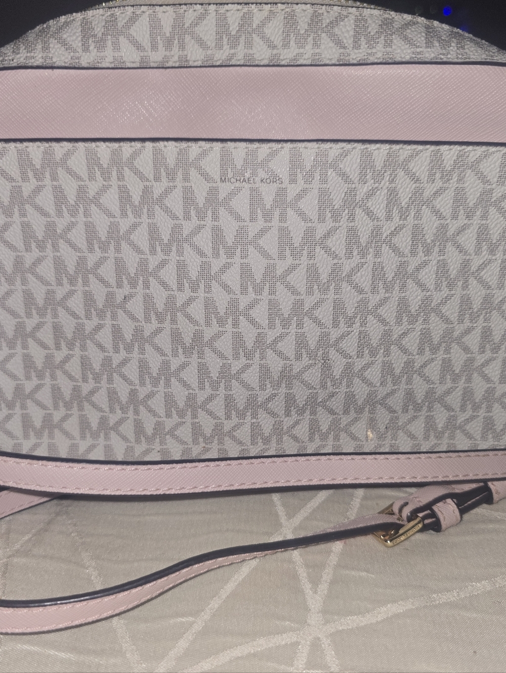 Michael Kors NWOT Pink Vanilla MK Logo Crossbody Bag Gold Chain w Certificate - Picture 5 of 9